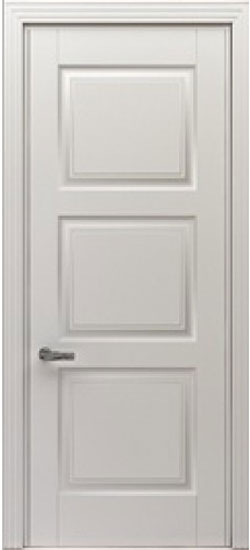 Филенчатая крашеная белая дверь